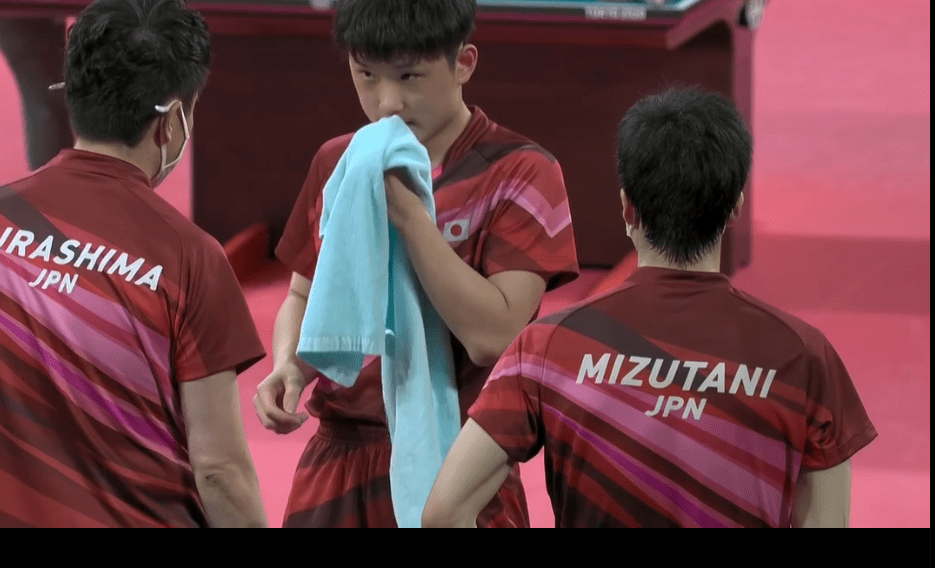 法国乒乓球队鏖战德国乒乓球队,水谷隼完成帽子戏法 法国乒乓球队鏖战德国乒乓球队,水谷隼完成帽子戏法