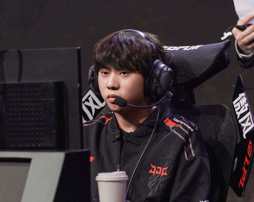 JDG横扫FLY,Deft线上压制力十足焦点之战小组赛,成为赛场最大亮点的简单介绍 JDG横扫FLY,Deft线上压制力十足焦点之战小组赛,成为赛场最大亮点的简单介绍