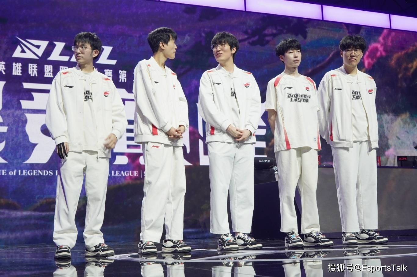 EG碾压BLG,Caps完成史诗逆转宿命之战入围赛,技惊四座 EG碾压BLG,Caps完成史诗逆转宿命之战入围赛,技惊四座